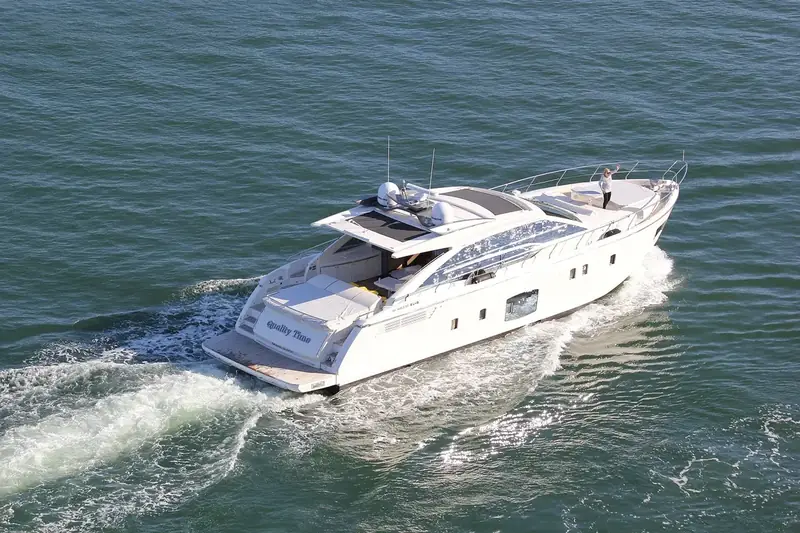 Motor yacht underway, seen from above